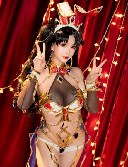 班长让我吃她胸